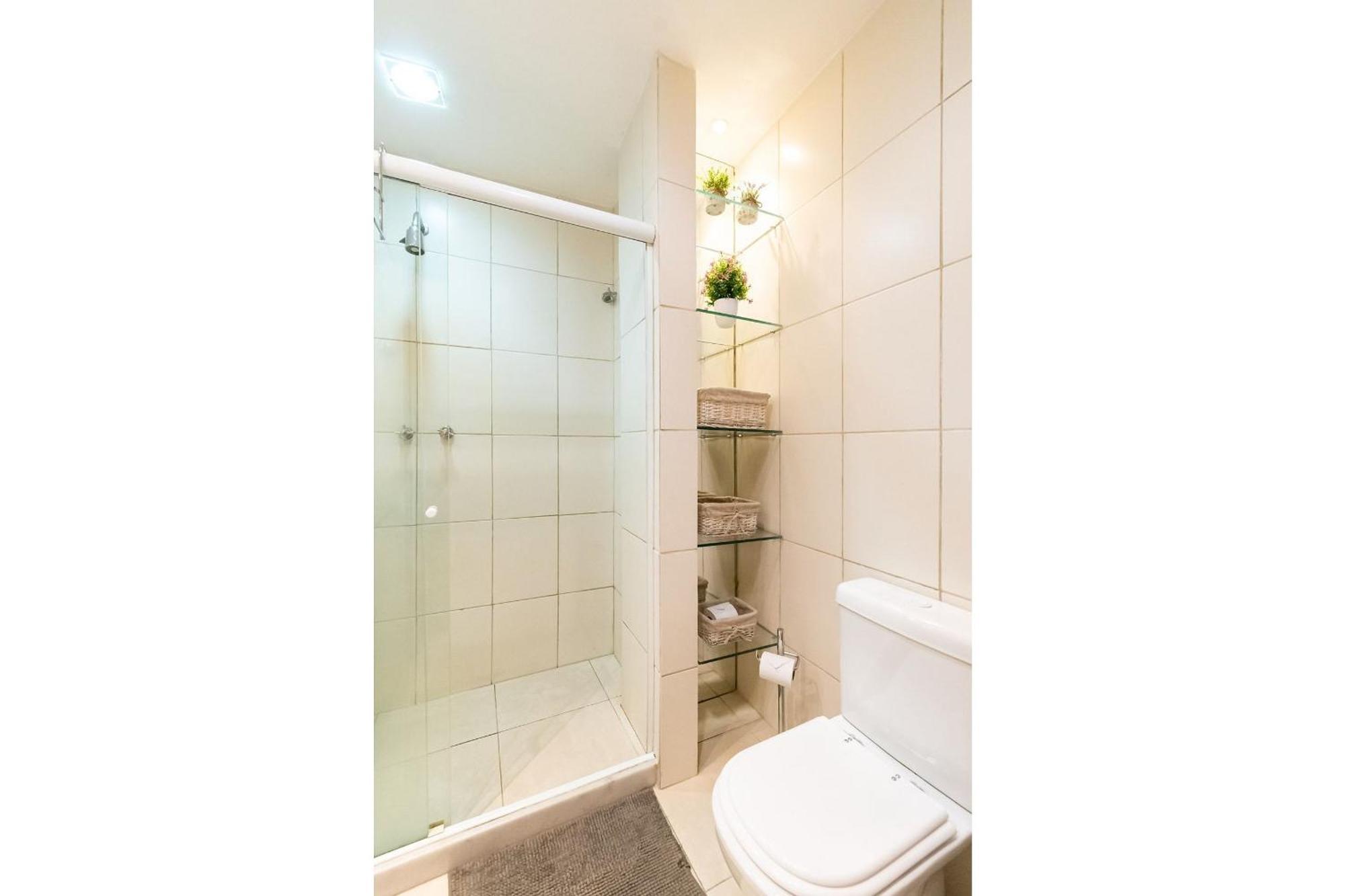 Omar do Rio - BT 207 Moderno 2 Quartos com Garagem, Internet 240mbps, Smart TV com WorkStation, 05 minutos andando da Praia de Ipanema e do Metrô Rio de Janeiro Exterior foto