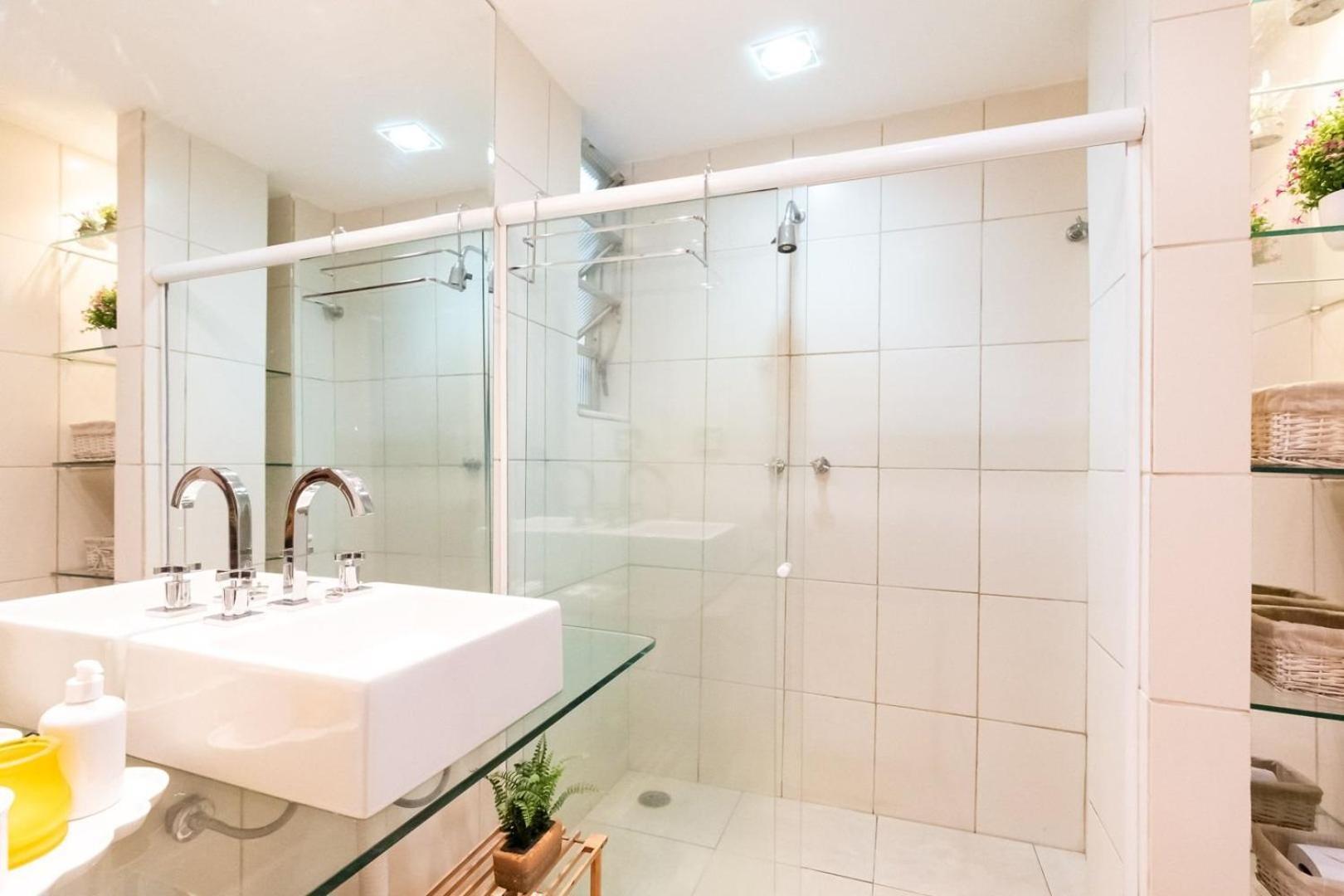 Omar do Rio - BT 207 Moderno 2 Quartos com Garagem, Internet 240mbps, Smart TV com WorkStation, 05 minutos andando da Praia de Ipanema e do Metrô Rio de Janeiro Exterior foto